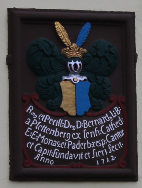 Wappen Bernhard von Plettenbergs am ehemaligen Pfarrhaus Lenhausen