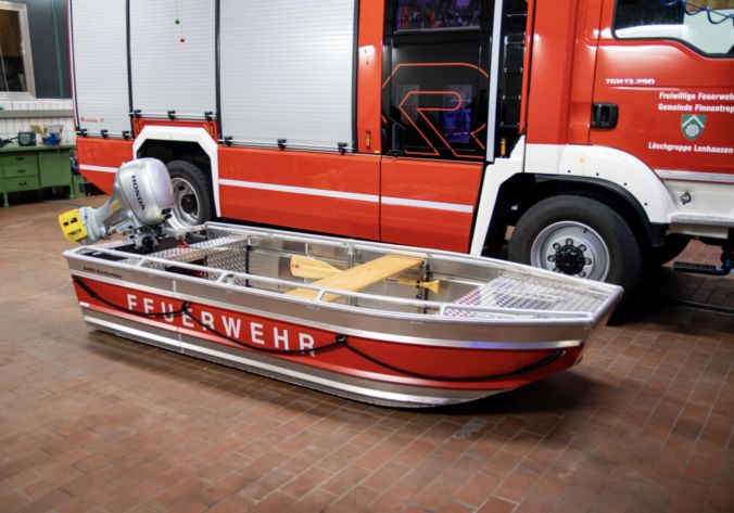 Neues Boot der Feuerwehr Lenhausen